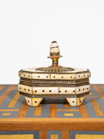 Iklil - Miniature Octagon Box